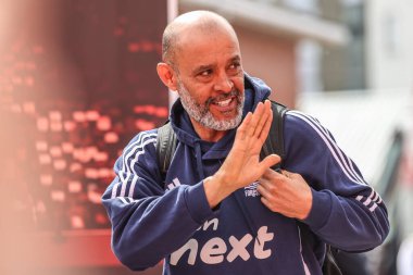 Nottingham Ormanı 'nın Nuno Espirito Santo Müdürü Premier Lig maçı sırasında Nottingham Forest, Everton' a karşı City Ground, Nottingham, İngiltere, 12 Nisan 2025 'de geldi.