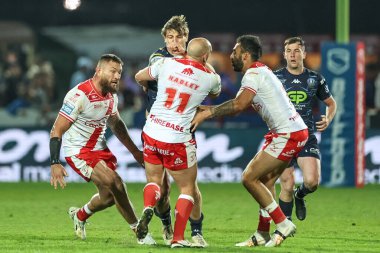 Wigan Warriors 'dan Harvey Makin, Hull KR' dan Dean Hadley tarafından 11 Nisan 2025 'te Sewell Group Craven Park' taki Hull KR vs Wigan Warriors maçında yenildi.