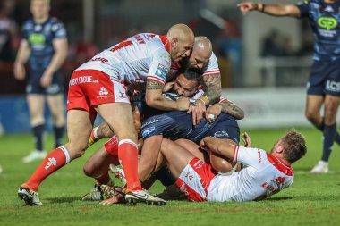 Patrick Mago, Hull KR 'dan Elliot Minchella, Hull KR' dan Jez Litten ve Hull KR 'dan Sam Luckley tarafından 7. Betfred Süper Lig karşılaşmasında yenildi. Hull KR, Sewell Group Craven Park' ta Wigan Warriors 'a karşı.