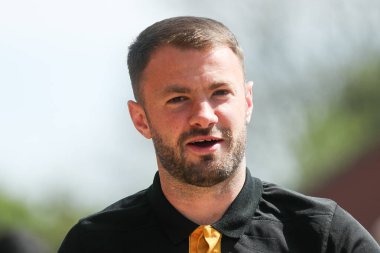 Cambridge United takımından James Gibbons, 12 Nisan 2025 tarihinde Cledara Abbey Stadyumu 'nda oynanan Cambridge United - Charlton Athletic maçından önce Cledara Abbey Stadyumu' na geldi.