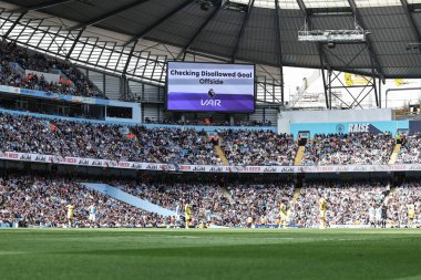 Kristal Saray 'dan Eberechi Eze' nin kale kontrolü - Premier Lig maçında ofsayt Manchester City, Etihad Stadyumu 'nda Crystal Palace' a karşı, 12 Nisan 2025