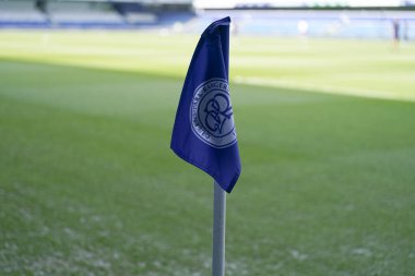 Queens park korucularının bayrağı, 12 Nisan 2025 'te Londra' daki Kiyan Prince Vakfı Stadyumu 'nda Queens Park Rangers' a karşı Bristol City 'de oynanan Sky Bet Şampiyonası öncesinde çekildi.