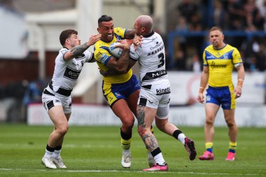 Warrington Wolves takımından Paul Vaughan, 12 Nisan 2025 'te Warrington, İngiltere' deki Halliwell Jones Stadyumu 'nda oynanan 7.