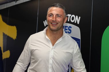 Warrington Wolves 'un baş antrenörü Sam Burgess, 12 Nisan 2025 tarihinde Warrington, İngiltere' deki Halliwell Jones Stadyumu 'nda oynanan Warrington Wolves vs Hull FC maçında Betfred Süper Lig 7.