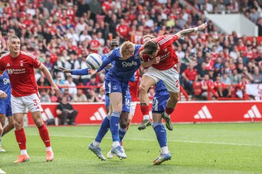 Nottingham Ormanı 'ndan Jota Silva, İngiltere' nin Nottingham şehrinde 12 Nisan 2025 'te oynanan Premier League maçında Nottingham Forest' a karşı Everton maçında kaleye doğru ilerliyor.