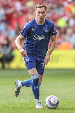 Premier League maçı sırasında Everton 'dan James Garner Nottingham Forest, Everton' a karşı City Ground, Nottingham, İngiltere, 12 Nisan 2025