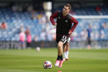 Bristol City 'den Anis Mehmeti, Gök İddia Şampiyonası öncesinde Queens Park Rangers' a karşı Bristol City, Kiyan Prince Vakfı Stadyumu, Londra, 12 Nisan 2025