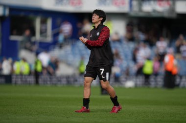 Bristol City 'den Yu Hirakawa, 12 Nisan 2025' te İngiltere 'deki Kiyan Prince Vakfı Stadyumu' nda Queens Park Rangers 'a karşı Bristol City maçından sonra oynanacak.