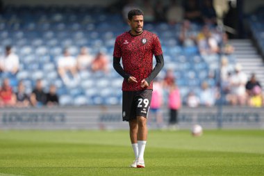 Bristol City 'den Marcus McGuane, 12 Nisan 2025' te Londra 'daki Kiyan Prince Vakfı Stadyumu' nda Queens Park Rangers 'a karşı Bristol City karşılaşması öncesinde oynanacak.