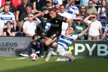 Queens Park Rangers 'dan Paul Smyth, Bristol City' den Cameron Pring 'e karşı Queens Park Rangers - Bristol City maçında faul yaptı.