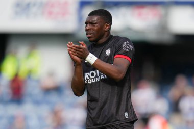 Bristol City 'den Sinclair Armstrong, 12 Nisan 2025' te İngiltere 'deki Kiyan Prince Vakfı Stadyumu' nda Queens Park Rangers 'a karşı Bristol City maçından sonra