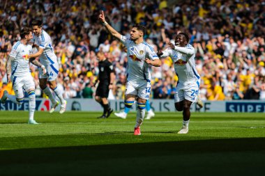 Leeds United 'dan Malikane Solomon, 12 Nisan 2025' te Leeds, İngiltere 'deki Elland Road' da Leeds United ve Preston North End arasındaki Sky Bet Şampiyonası maçında 1-0 'lık galibiyetini kutluyor.