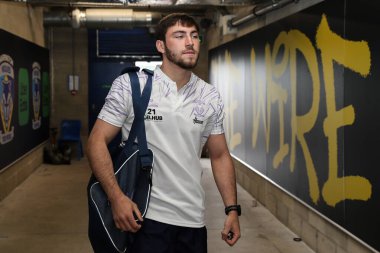 Warrington Wolves 'tan Adam Holroyd, 12 Nisan 2025 tarihinde Warrington, İngiltere' deki Halliwell Jones Stadyumu 'nda oynanan Warrington Wolves vs Hull FC karşılaşmasında Betfred Süper Lig 7.