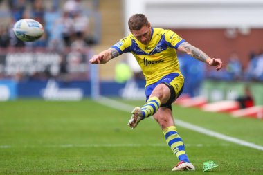 Warrington Wolves 'tan Marc Sneyd dönüşüm vuruşunu yapıyor ama 12 Nisan 2025' te Warrington, Warrington 'daki Halliwell Jones Stadyumu' nda oynanan 7.