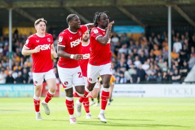 Charlton Athletic takımından Tyreece Campbell, 12 Nisan 2025 'te Cledara Abbey Stadyumu, Cambridge' de oynanan 1.