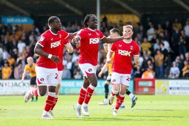 Charlton Athletic takımından Tyreece Campbell, 12 Nisan 2025 'te Cledara Abbey Stadyumu, Cambridge' de oynanan 1.