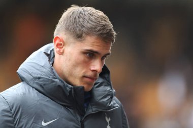 Tottenham Hotspur takımından Micky van de Ven Premier League maçında Wolverhampton Wanderers, Tottenham Hotspur 'a karşı Molineux, Wolverhampton, Birleşik Krallık, 13 Nisan 2025