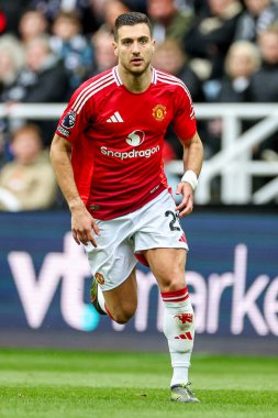 Manchester United takımından Diogo Dalot, 13 Nisan 2025 'te St. James' s Park, Newcastle, İngiltere 'de oynanan Premier League karşılaşmasında Manchester United ile karşı karşıya geldi.