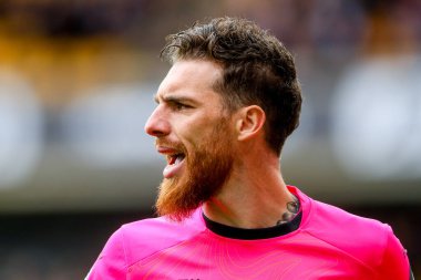 Wolverhampton Wanderers takımından Jose Sa, Premier League maçında Wolverhampton Wanderers, Tottenham Hotspur 'a karşı, Molineux, Wolverhampton, Birleşik Krallık' ta 13 Nisan 2025 'te seyrediyor.