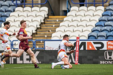 Katalan Ejderhaları 'ndan Tariq Sims, 13 Nisan 2025' te John Smith 'in Stadyumu' nda oynanan Betfred Süper Lig karşılaşmasında Huddersfield Giants ve Catalans Dragons maçına gidiyor.