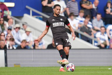 Bristol City 'den Zak Vyner, 12 Nisan 2025' te Londra 'daki Kiyan Prince Vakfı Stadyumu' nda Queens Park Rangers - Bristol City maçında