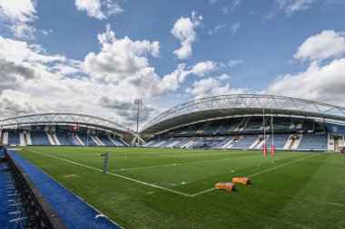 John Smiths Stadyumu, Betfred Süper Lig karşılaşması öncesinde Huddersfield Giants ile Catalans Dragons 'un John Smith' s Stadyumu, Huddersfield, Birleşik Krallık, 13 Nisan 2025