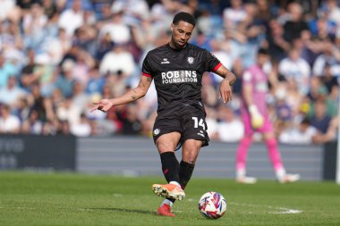 Bristol City 'den Zak Vyner, 12 Nisan 2025' te Londra 'daki Kiyan Prince Vakfı Stadyumu' nda Queens Park Rangers - Bristol City maçında