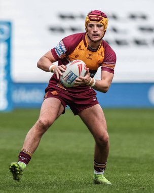Huddersfield Giants 'tan George Flanagan, Betfred Süper Lig karşılaşmasında Huddersfield Giants, John Smith Stadyumu' nda Catalans Dragons 'a karşı, 13 Nisan 2025