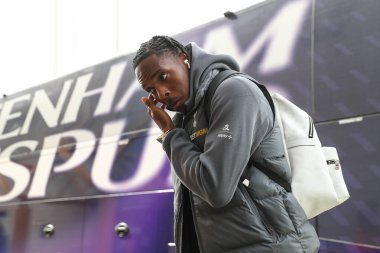 Tottenham Hotspur 'dan Mathys Tel, 13 Nisan 2025 tarihinde İngiltere' nin Wolverhampton kentinde oynanan Premier League karşılaşması öncesinde Wolverhampton Wanderers Tottenham Hotspur 'a karşı geldi.