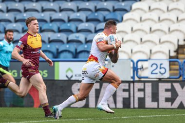 Katalan Ejderhaları 'ndan Tariq Sims, 13 Nisan 2025' te John Smith 'in Stadyumu' nda oynanan Betfred Süper Lig karşılaşmasında Huddersfield Giants ve Catalans Dragons maçına gidiyor.