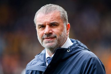 Tottenham Hotspur 'dan Ange Postecoglou, 13 Nisan 2025' te İngiltere 'nin Molineux kentinde oynanan Premier League karşılaşması öncesinde Wolverhampton Wanderers Tottenham Hotspur' a karşı