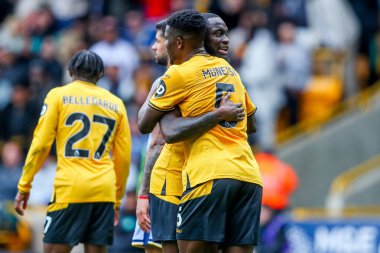 Wolverhampton Wanderers oyuncuları 13 Nisan 2025 'te Molineux, Wolverhampton, Birleşik Krallık' ta oynanan Premier League maçında Wolverhampton Wanderers Tottenham Hotspur 'a karşı 2-0' lık galibiyet golünü kutluyor.