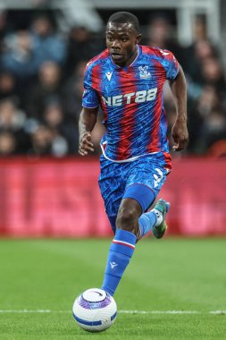 Kristal Saray 'dan Tyrick Mitchell Premier Lig maçı sırasında Newcastle United, Crystal Palace' a karşı St. James 's Park, Newcastle, İngiltere, 16 Nisan 2025