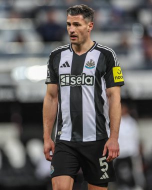 Newcastle United 'dan Fabian Schr Premier League maçı sırasında Newcastle United, St. James' s Park, Newcastle, İngiltere 'de Crystal Palace' a karşı, 16 Nisan 2025