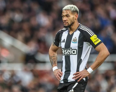 Newcastle United 'dan Joelinton Premier Lig maçı sırasında Newcastle United, St. James' s Park 'ta Crystal Palace' a karşı, Newcastle, İngiltere, 16 Nisan 2025
