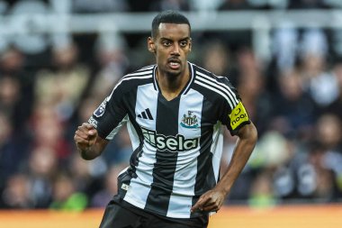 Newcastle United 'dan Alexander Isak Premier Lig maçı sırasında Newcastle United, St. James' s Park 'ta Crystal Palace' a karşı, Newcastle, İngiltere, 16 Nisan 2025