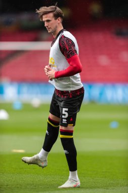 Sheffield United 'tan Rob Holding, 18 Nisan 2025' te İngiltere 'nin Sheffield Lane şehrinde oynanan, Sheffield United - Cardiff City maçında maç öncesi ısınma maçında...