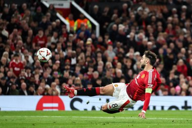 Manchester United takımının Bruno Fernandes, 17 Nisan 2025 tarihinde Manchester United ile Lyon maçında oynanan UEFA Avrupa Ligi çeyrek final maçında gol atma şansı yakaladı.