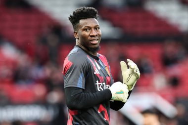 Manchester United takımından Andr Onana, UEFA Avrupa Ligi çeyrek final karşılaşması öncesinde Old Trafford, Manchester, İngiltere 'de 17 Nisan 2025' te oynanacak maç öncesi ısınma maçında Manchester United ile Lyon karşılaşacak.