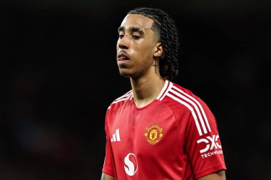 Manchester United takımının Leny Yoro, UEFA Avrupa Ligi çeyrek final maçında Manchester United 'a karşı Old Trafford, Manchester, Birleşik Krallık, 17 Nisan 2025