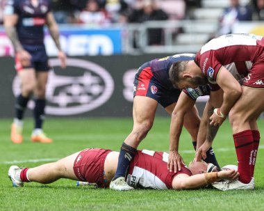 Wigan Warriors takımından Tyler Dupree, 18 Nisan 2025 'te İngiltere' nin Wigan şehrindeki The Brick Community Stadyumu 'nda oynanan 8.