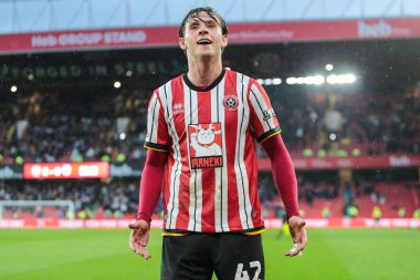 Sheffield United takımından Sydie Peck, 18 Nisan 2025 'te Sheffield United ile Cardiff City arasında oynanan Sky Bet Şampiyonası maçını tam zamanlı olarak kutluyor.