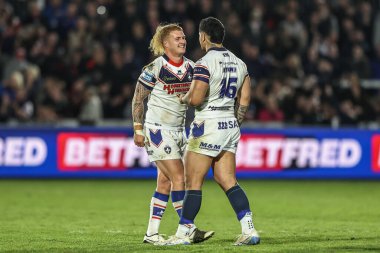 Wakefield Trinity 'den Caius Faatili ve Wakefield Trinity' den Renouf Atoni, 17 Nisan 2025 'te DIY Kitchens Stadyumu, Wakefield, Birleşik Krallık' ta oynanan Betfred Süper Lig 8.