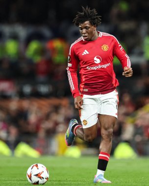 Manchester United takımının Patrick Dorgu, UEFA Avrupa Ligi çeyrek final maçında Manchester United 'a karşı Old Trafford, Manchester, Birleşik Krallık' ta 17 Nisan 2025