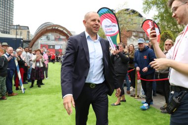 Barry Hawkins, İngiltere 'nin Sheffield kentindeki Crucible Tiyatrosu' nda düzenlenen 2025 Halo Dünya Snooker Şampiyonası basın toplantısına katıldı.