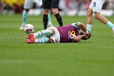 Burnley 'den Marcus Edwards 18 Nisan 2025' te İngiltere 'nin Watarage Road şehrinde oynanan Watford-Burnley maçında faul üstüne faul yaptı.