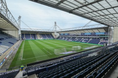 Deepdale Stadyumu 'nun genel görünümü Gökyüzü İddia Şampiyonası öncesinde Preston North End Queens Park Rangers' a karşı Deepdale, Preston, İngiltere, 18 Nisan 2025