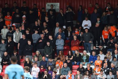 Blackpool taraftarları, 18 Nisan 2025 'te Lamex Stadyumu' nda oynanan Sky Bet 1 karşılaşmasında Stevenage 'a karşı Blackpool maçını izlediler.