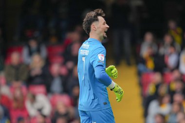 Burnley 'den James Trafford, 18 Nisan 2025' te İngiltere 'nin Watarage Road şehrinde oynanan Gökyüzü İddia Şampiyonası maçında eşitliği kutluyor.