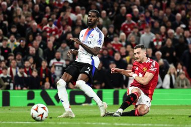 Manchester United takımından Diogo Dalot, 17 Nisan 2025 'te Old Trafford, Manchester, İngiltere' de oynanan Manchester United - Lyon maçında UEFA Avrupa Ligi çeyrek finalinde 2-0 berabere kalma golünü attı.